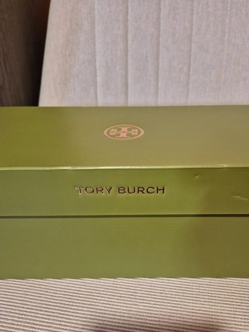 TORY  BURCH  NEW box